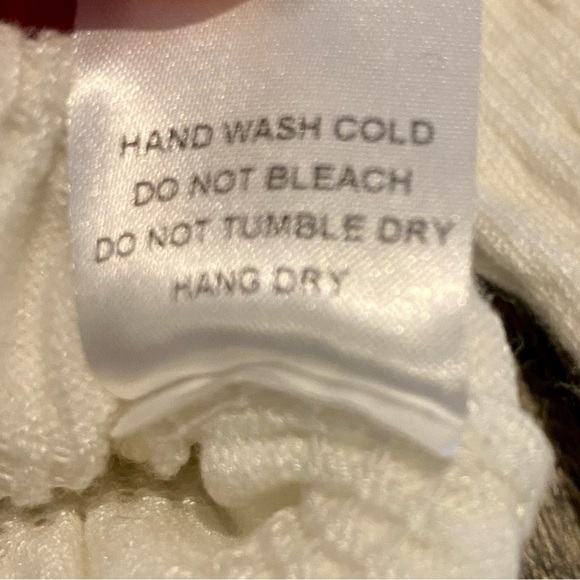 White Off-Shoulder Crop Top small flattering NWOT sexy boutique Zara soft new​ - Picture 9 of 11